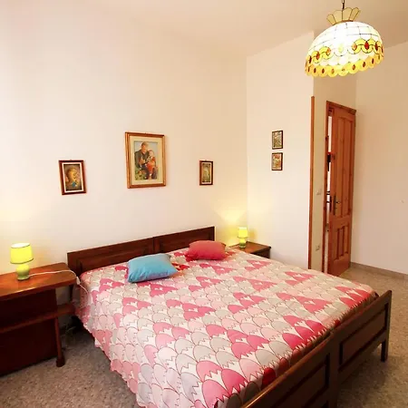 Holiday home Villetta Mirto 150 M Dalla Spiaggia