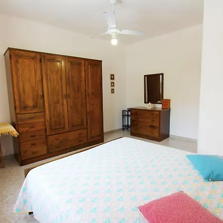 Holiday home Villetta Mirto 150 M Dalla Spiaggia