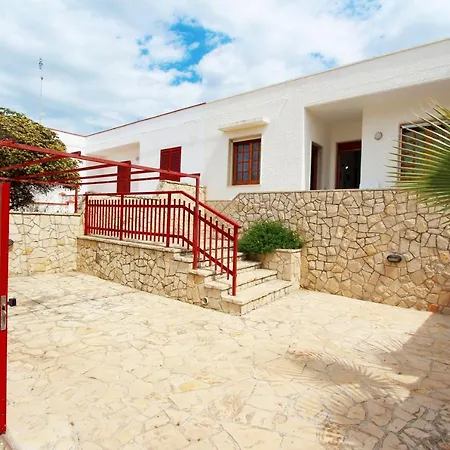 Villetta Mirto 150 M Dalla Spiaggia Holiday home Marina Di Pescoluse